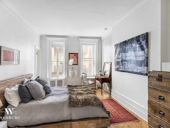 4th image of 20 W 68th St APT 4B