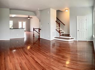 22947 Chestnut Oak Ter #22947, Sterling, VA 20166