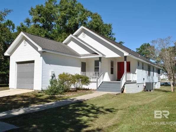 740 W Canal Dr, Gulf Shores, AL 36542
