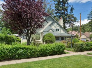 21 Broadway, Great Neck, NY 11021