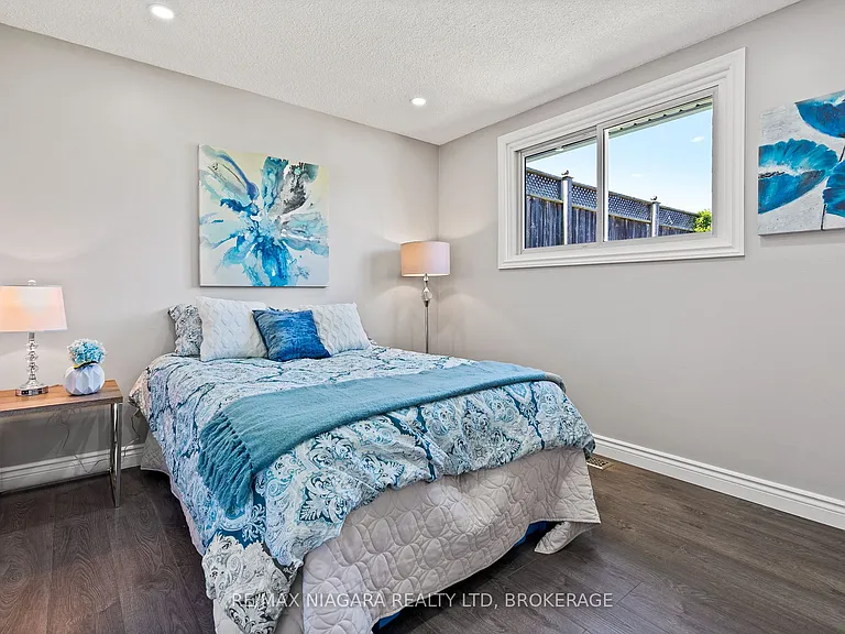 8235 Paddock Trail Dr #UPPER — Photo 13