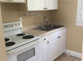 110 W Powhatan Ave, Tampa, FL 33604