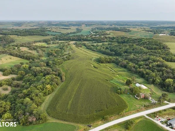 29893 185th St, Honey Creek, IA 51542