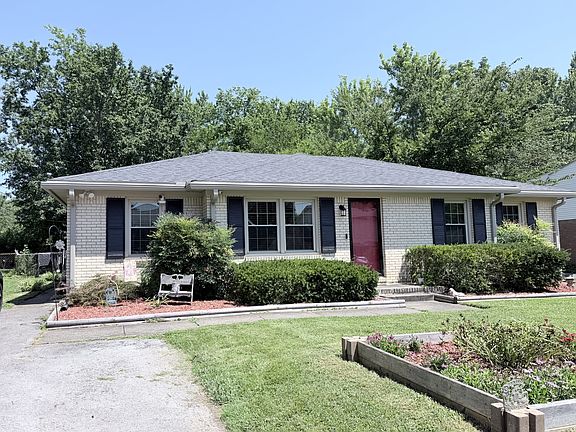2nd image of 910 Springmont Dr