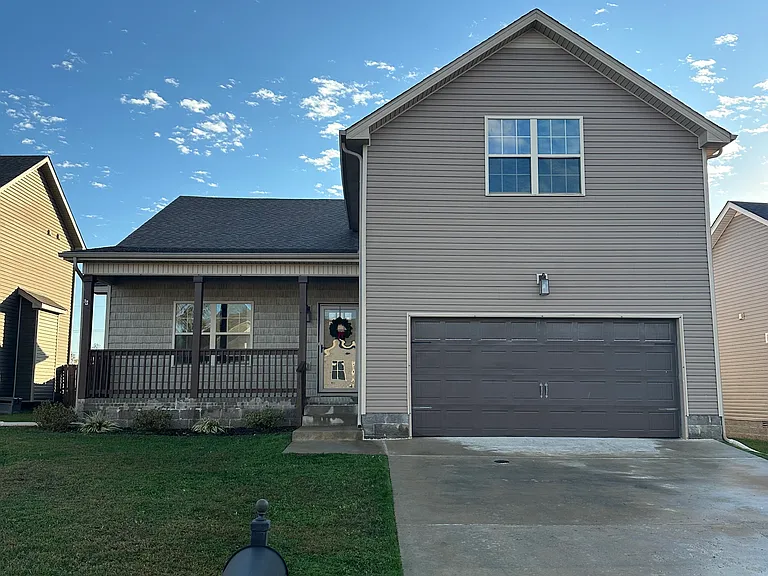 1124 Eagles View Dr — Photo 1