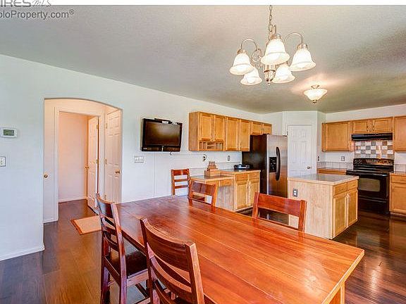 5th image of 553 Kinnikinnik Ct