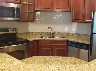 649 Old Highway 8 NW APT 203, New Brighton, MN 55112