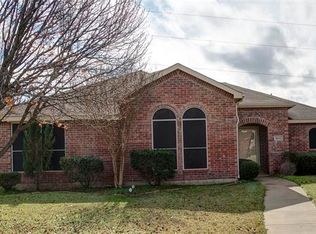 2644 Saint Andrews Dr, Lancaster, TX 75146