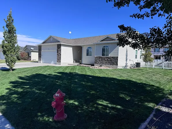2320 Windsor Ct, Blackfoot, ID 83221