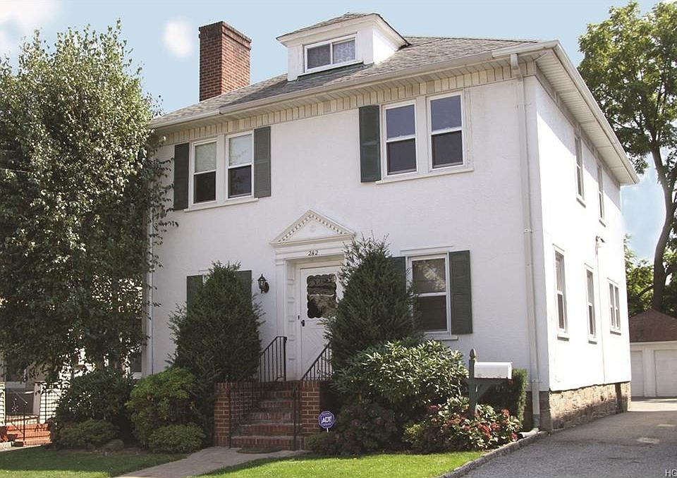 242 Sickles Ave, New Rochelle, NY 10801 | Zillow