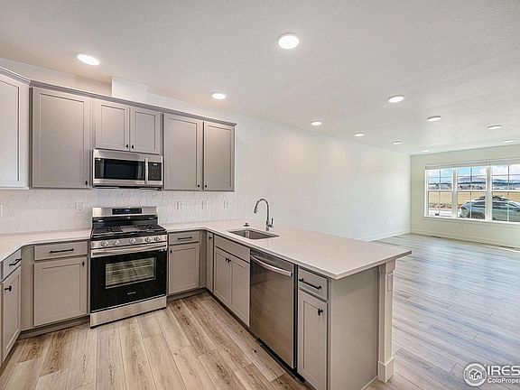 5th image of 5057 Zamara St