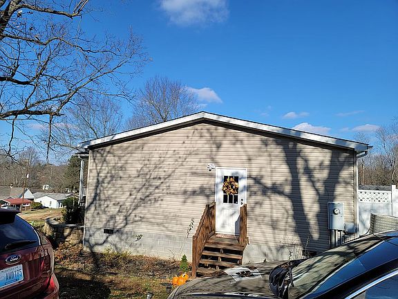3rd image of 501 Park St