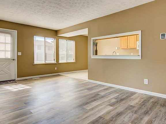 3rd image of 44 Dusk Ct Unit 27-E3
