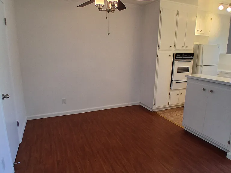 11815 Mayfield Ave #203 — Photo 2