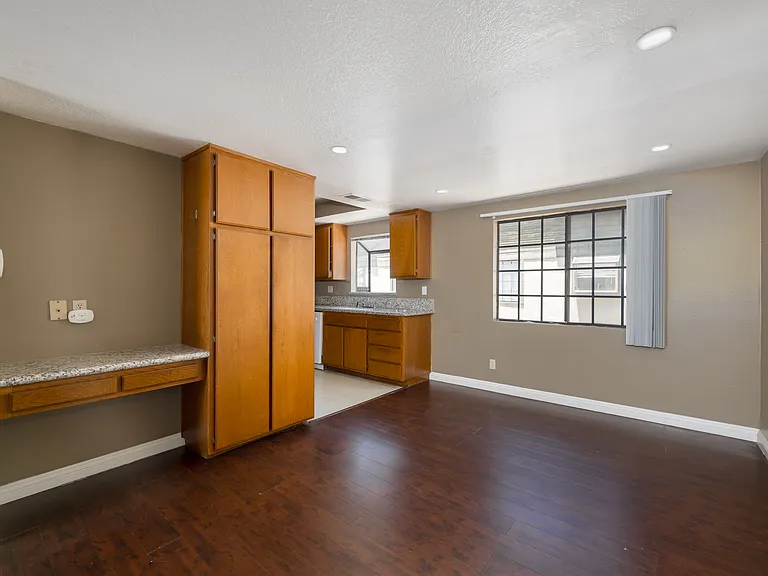 Dining Area/ Built in Office Desk