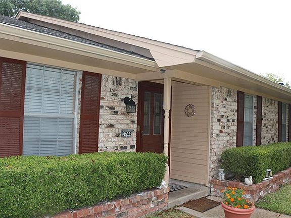 4th image of 2744 S Colfax Cir