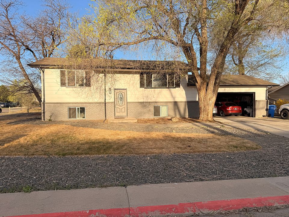 1st image of 929 Ponderosa Dr