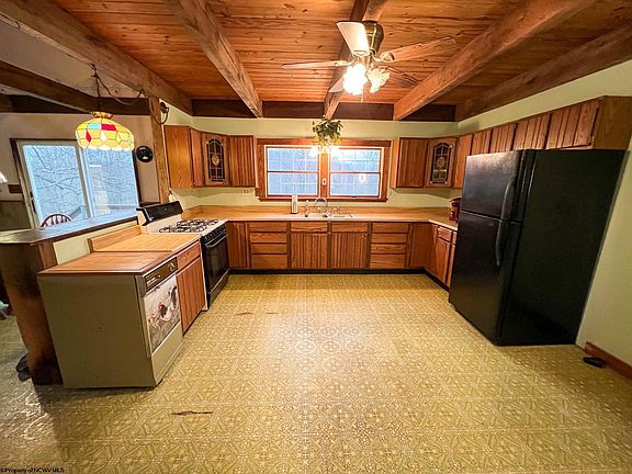 3rd image of 568 Quail Holw