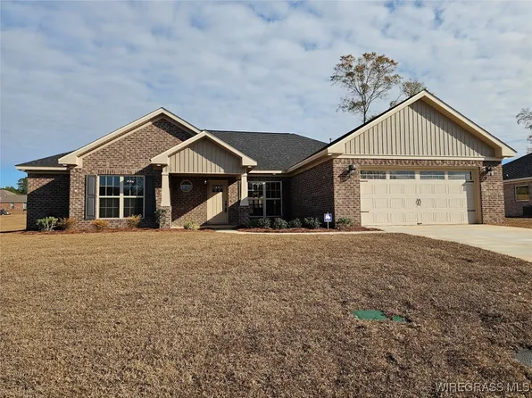 209 Brookestone Dr, Enterprise, AL 36330