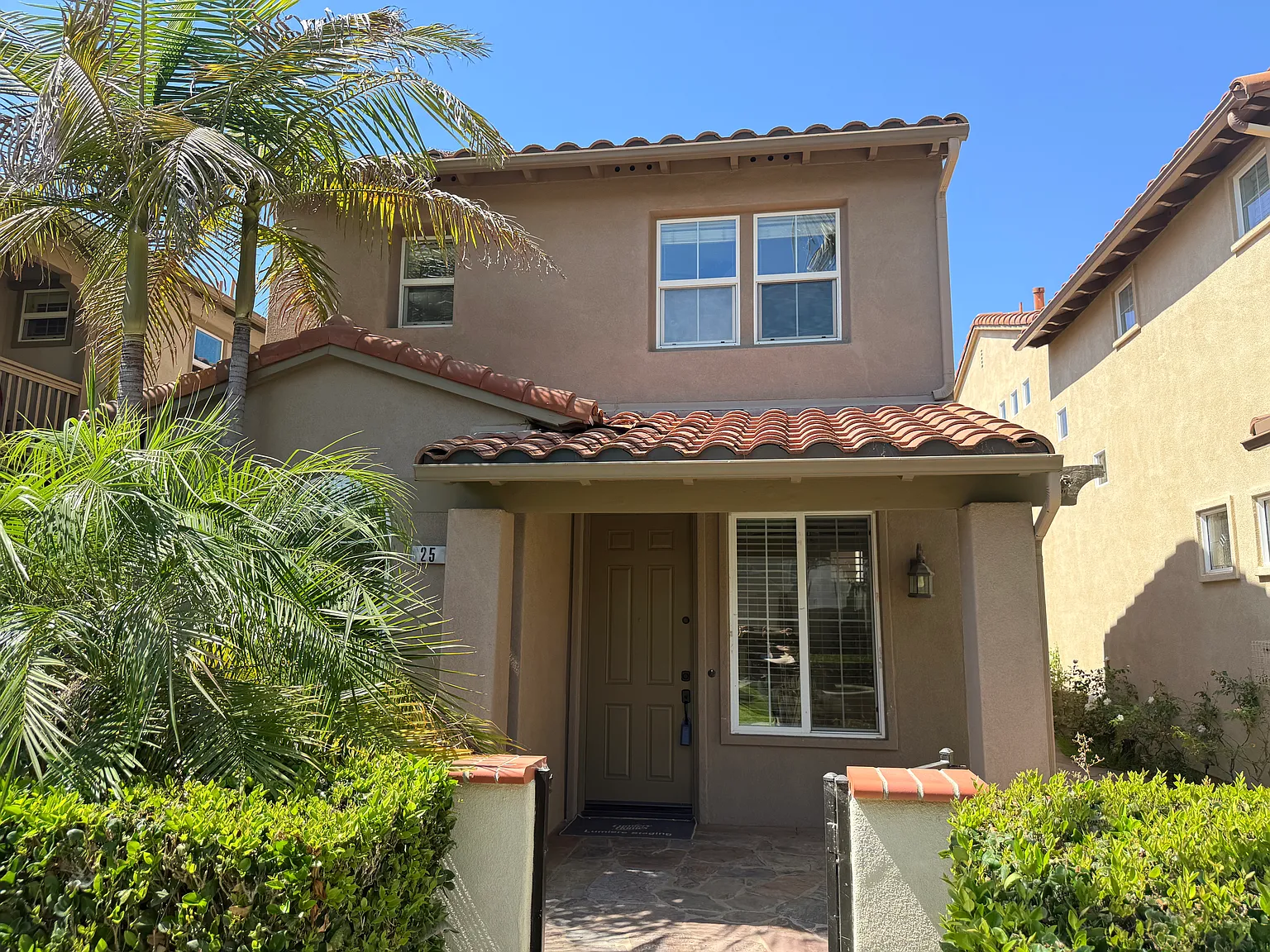 3 bed, 1584 sqft, $4,100 — Photo 1