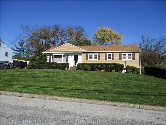 3rd image of 15 Estate Blvd
