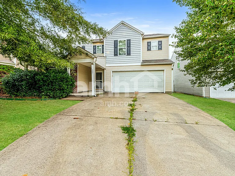 301 Farm House Ln — Photo 1