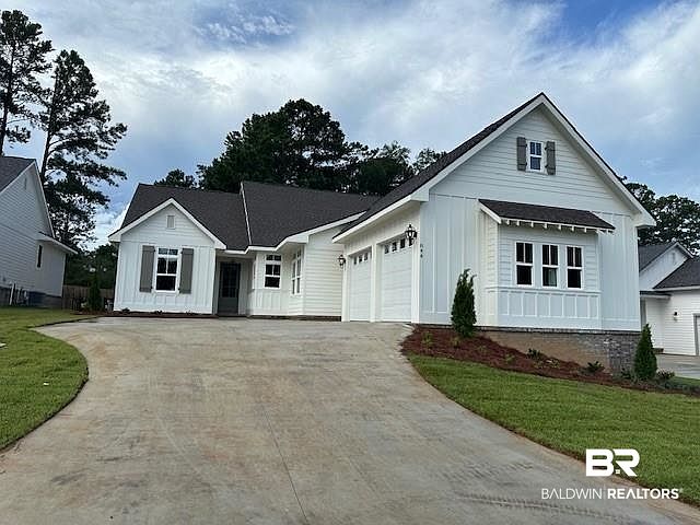 1st image of 844 Geranium Dr