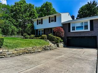 805 Hillaire Dr, Pittsburgh, PA 15243