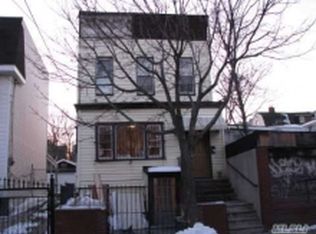 32-12 104th St, Flushing, NY 11369