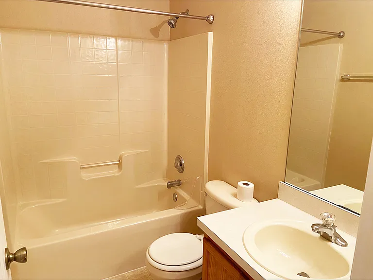 102 Wilton Cir — Photo 11