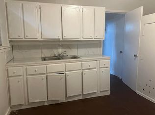 2221 Woodlawn St #2221, Jackson, MS 39213