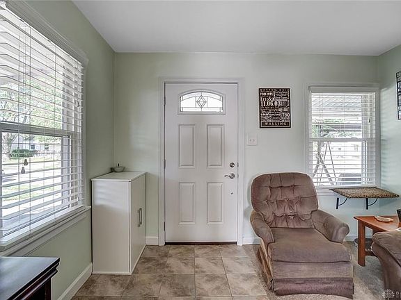5th image of 1624 Russet Ave