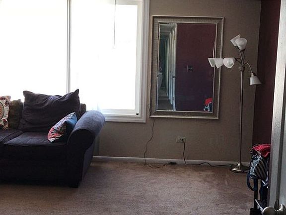 4th image of 584 Rush St APT C