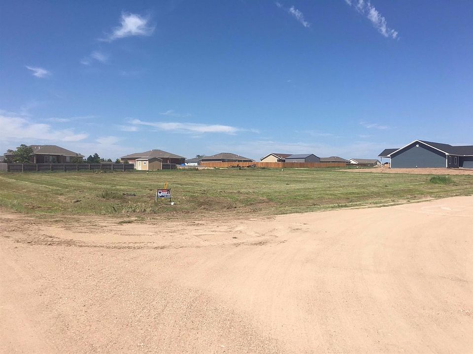 2nd image of 2201 Clay Dr