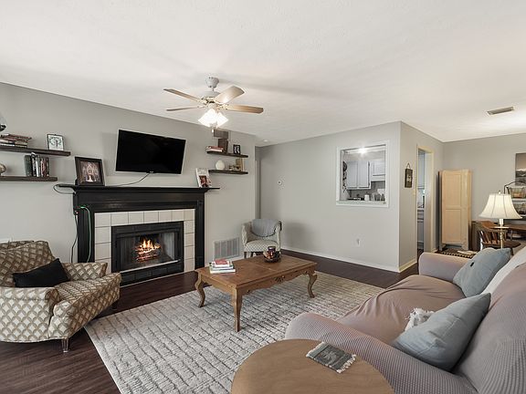 2nd image of 107 Berkeley Woods Dr
