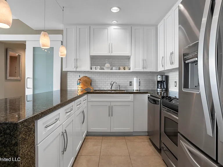 2060 Beach Blvd #707 — Photo 14