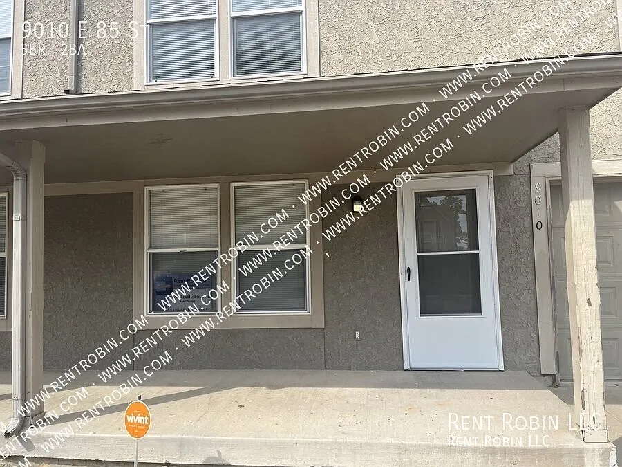 9010 E 85th St