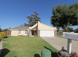 5600 W Laura Ct, Visalia, CA 93277