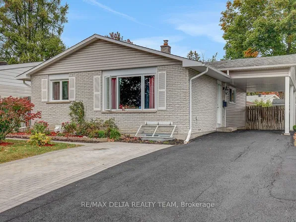 11 Courtney Rd, Ottawa, ON K2L 1L9
