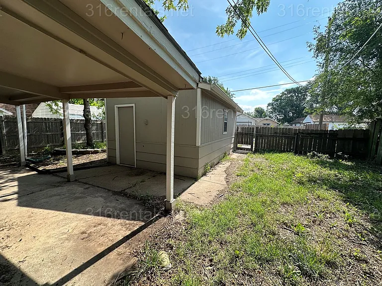 1748 S Meridian Ave — Photo 5