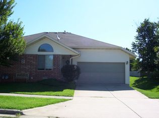 3396 W Montclair St, Springfield, MO 65807