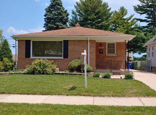 2319 Westlawn Ave, Racine, WI 53405