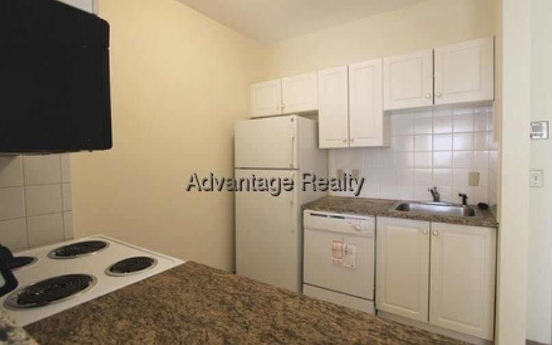 2nd image of 44-46 Highland Ave