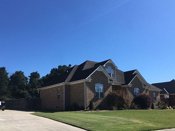 3rd image of 228 Twin Lakes Dr