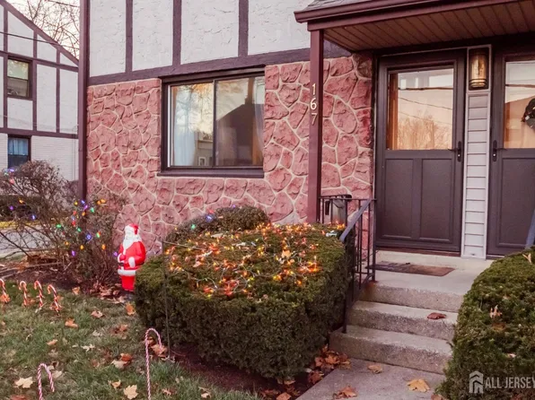 167 Newman St, Metuchen, NJ 08840