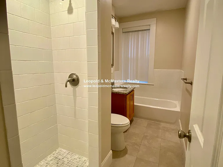 12 Short St #5 — Photo 8