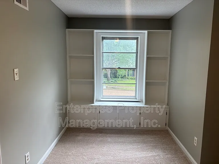 2266 Montego Dr — Photo 37