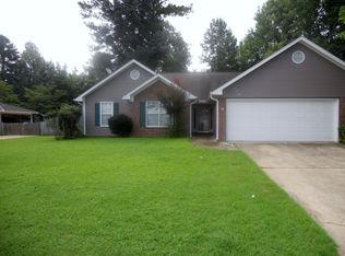 179 Drake Cir, Columbus, MS 39702