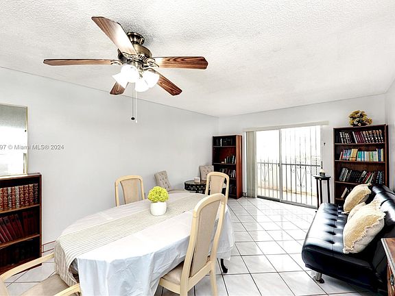 3rd image of 4101 Indian Creek Dr APT 402
