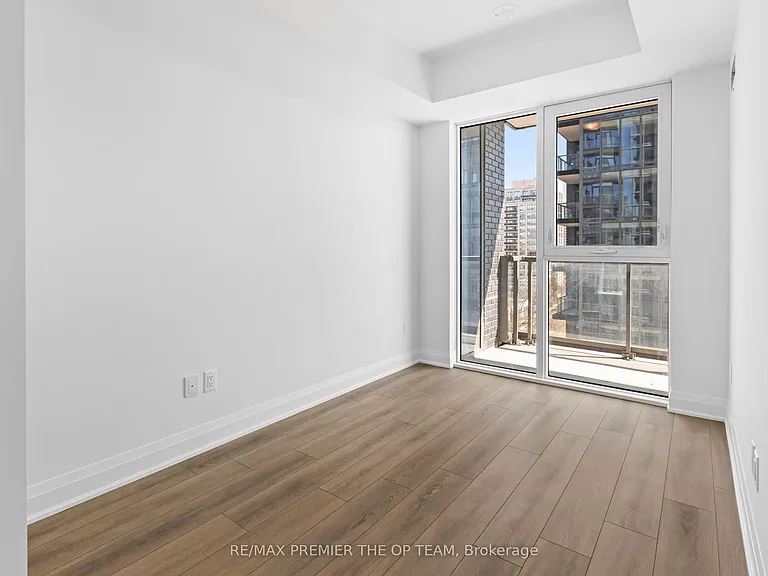 10 Gatineau Dr #817 — Photo 3